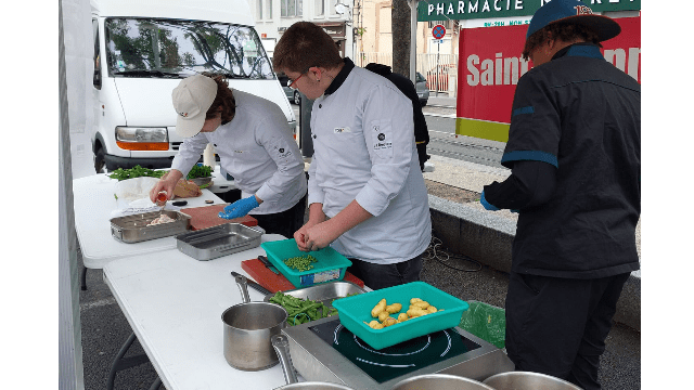 BATTLE DE CUISINE AU MARCHÉ DE BELLEVUE